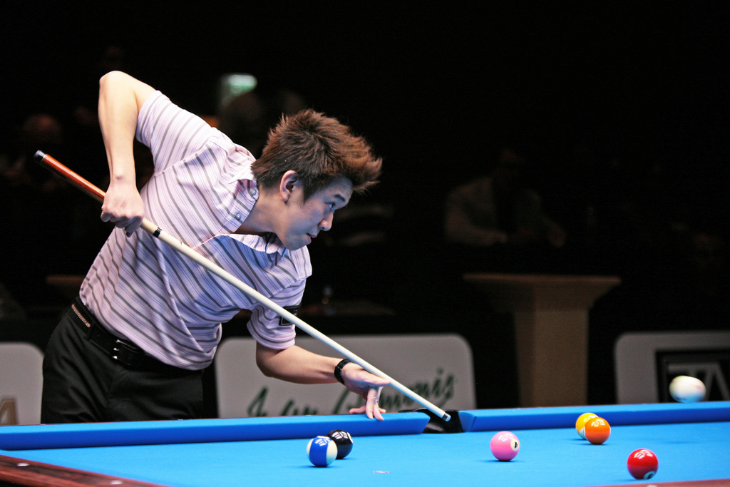 Golpe de salto en billar Golpe de salto en billar